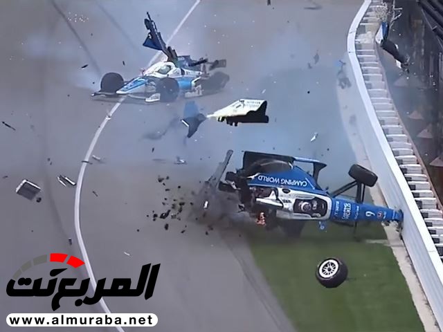 حادث مرعب بسباق جعل سيارة تطير في الهواء - ومع ذلك نجى الجميع! 3