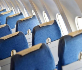 لماذا يتم اختيار اللون الأزرق لمقاعد الطائرات وأغطيتها؟