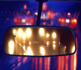 كيف تتعامل مع أضواء السيارة خلال القيادة؟ 2