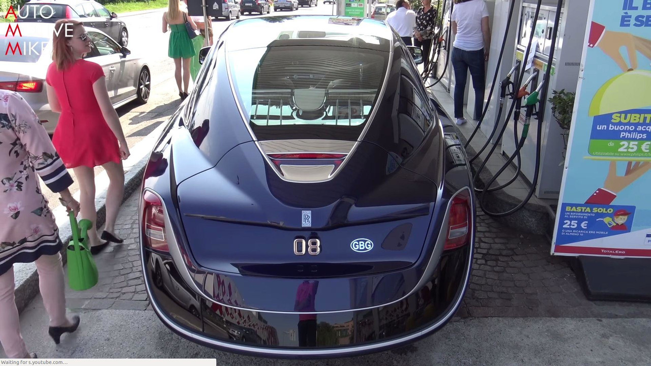 رولز رويس سويبتايل أغلى سيارة جديدة في العالم تتجول بفرنسا [بالفيديو]