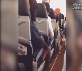 “فيديو” شاهد طائرة تهتز بشكل غير طبيعي وتصدر أصواتًا مزعجة