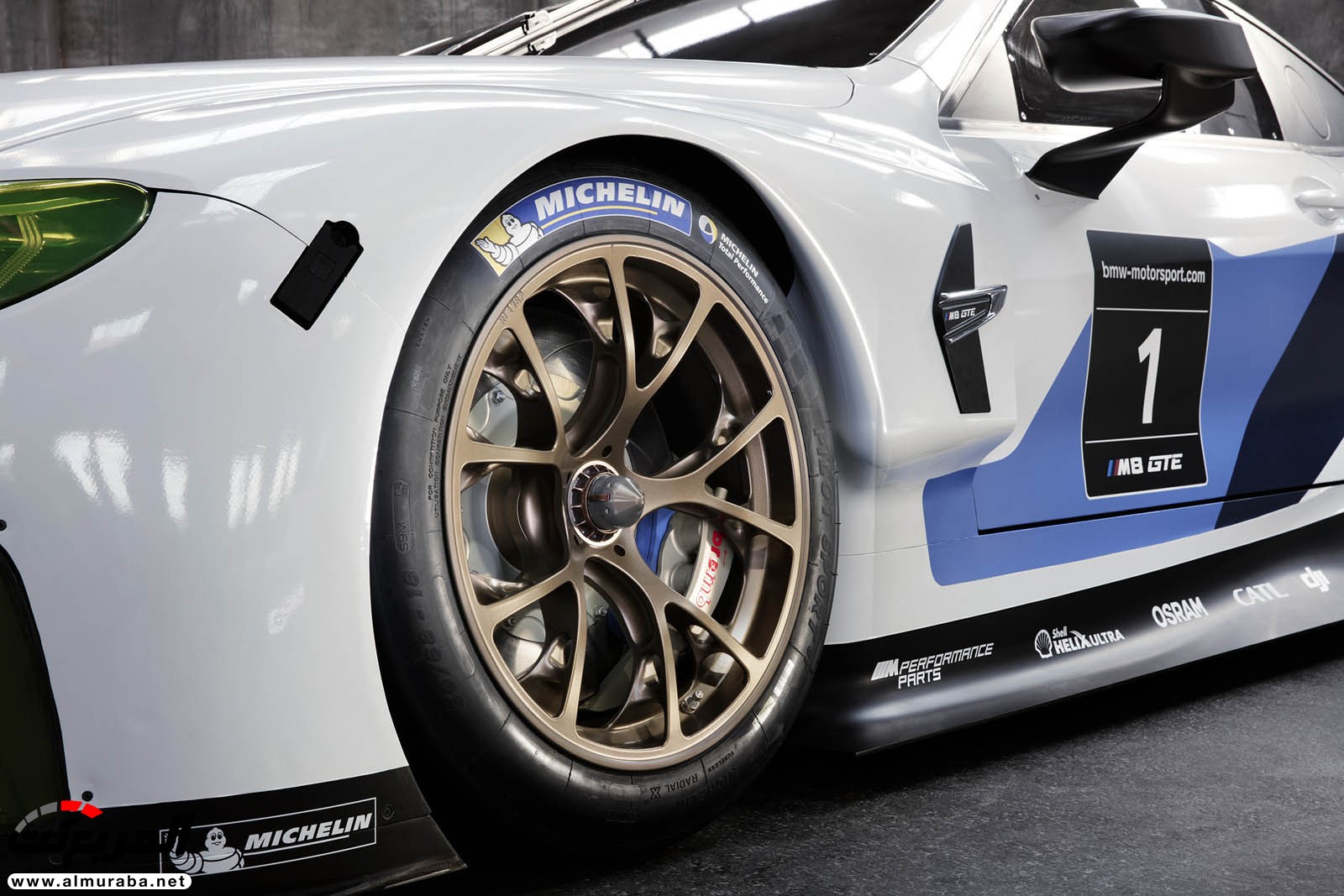 سيارة السباق بي إم دبليو M8 GTE تكشف نفسها لأول مرة بفرانكفورت 18