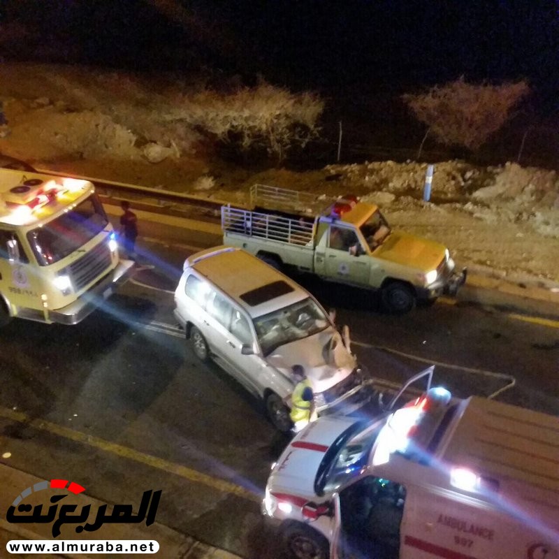 "بالصور" شاهد حادث تصادم ثلاث سيارات بمنطقة الباحة يسفر عن وفاة 3 أشخاص 3