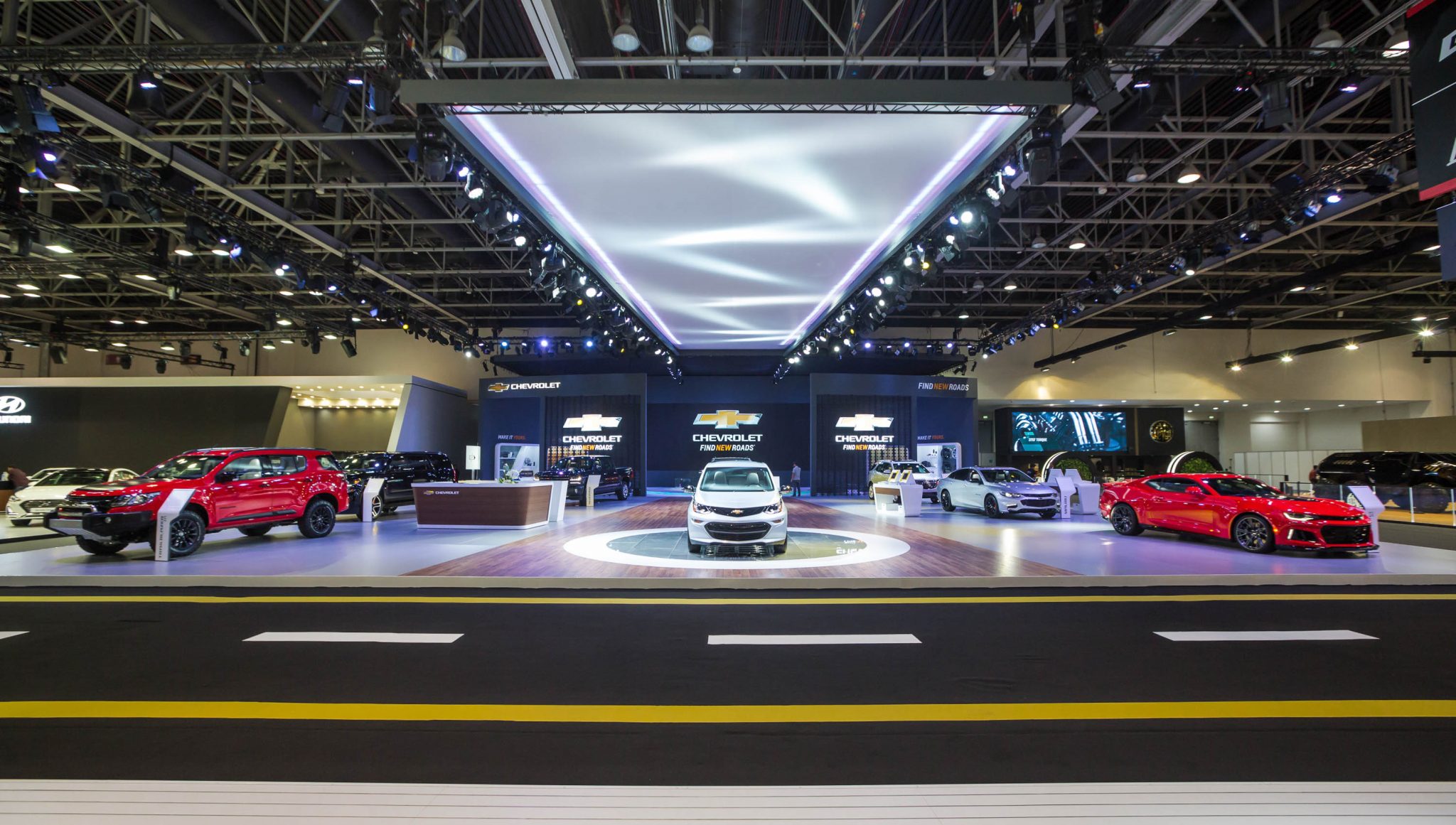 شفروليه الشرق الأوسط تكشف عالمياً وإقليمياً عن سياراتها الجديدة في معرض دبي الدولي للسيارات 2017 2