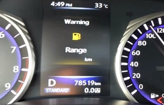 “بالفيديو” شاهد كم تمشي السيارة بدون وقود ؟