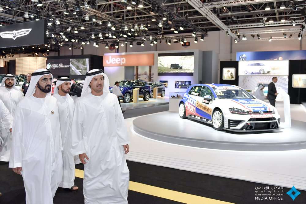"تقرير" محمد بن راشد يزور معرض دبي الدولي للسيارات 2017 5