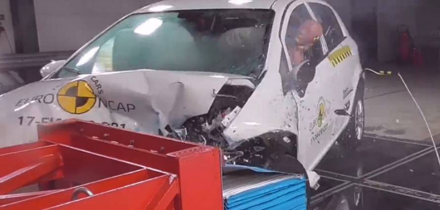 "بالفيديو" شاهد اختبار تصادم فيات بونتو من قبل هيئة سلامة النقل الأوروبية NCAP 1