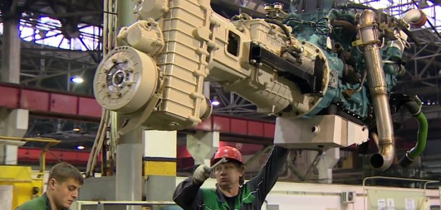 “بالفيديو” شاهد عملية تصنيع مركبات تيغر المدرعة