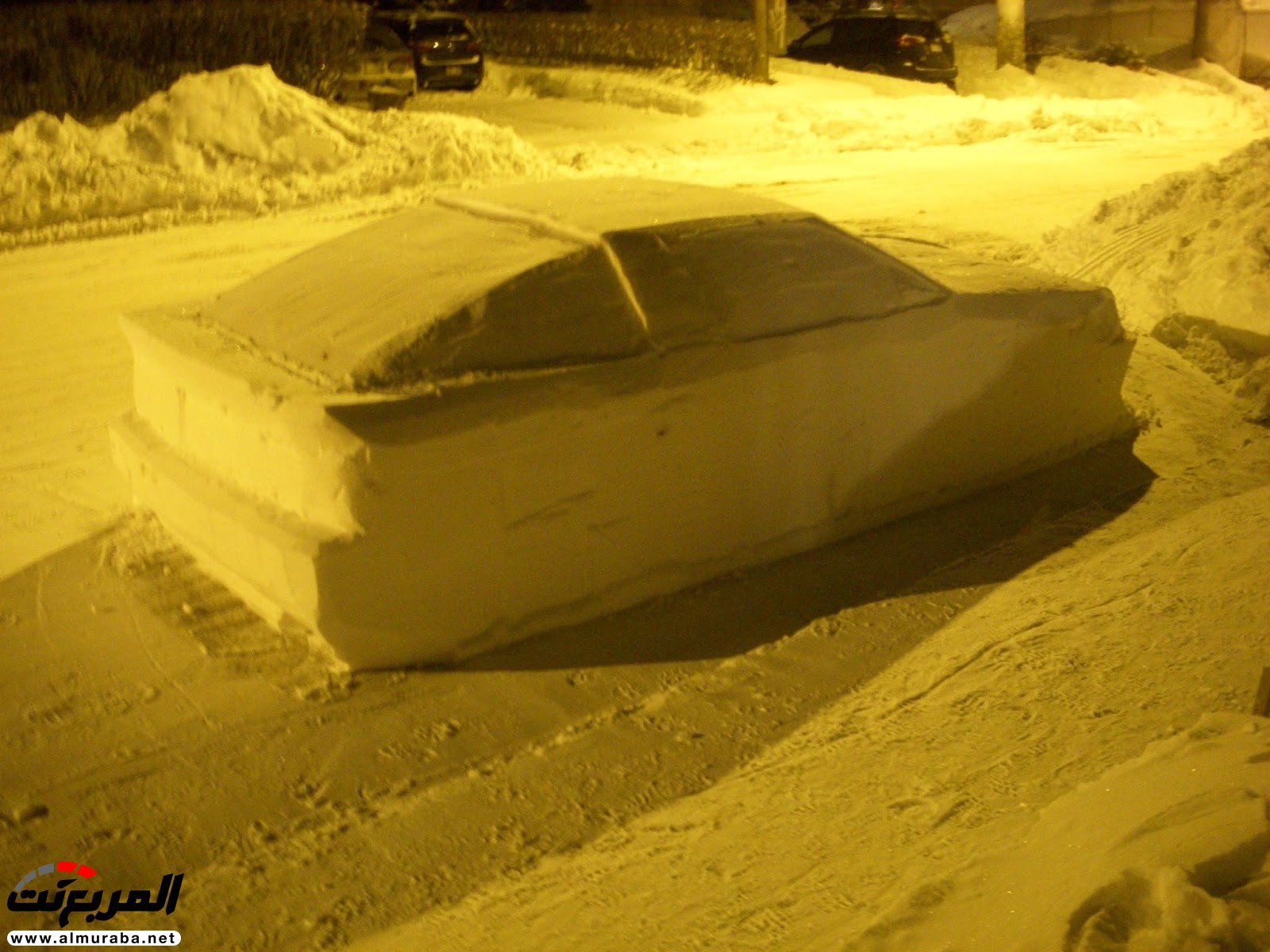 "بالصور" شرطي كندي يخالف سيارة مزيفة "مصنوعة من الثلج" 21