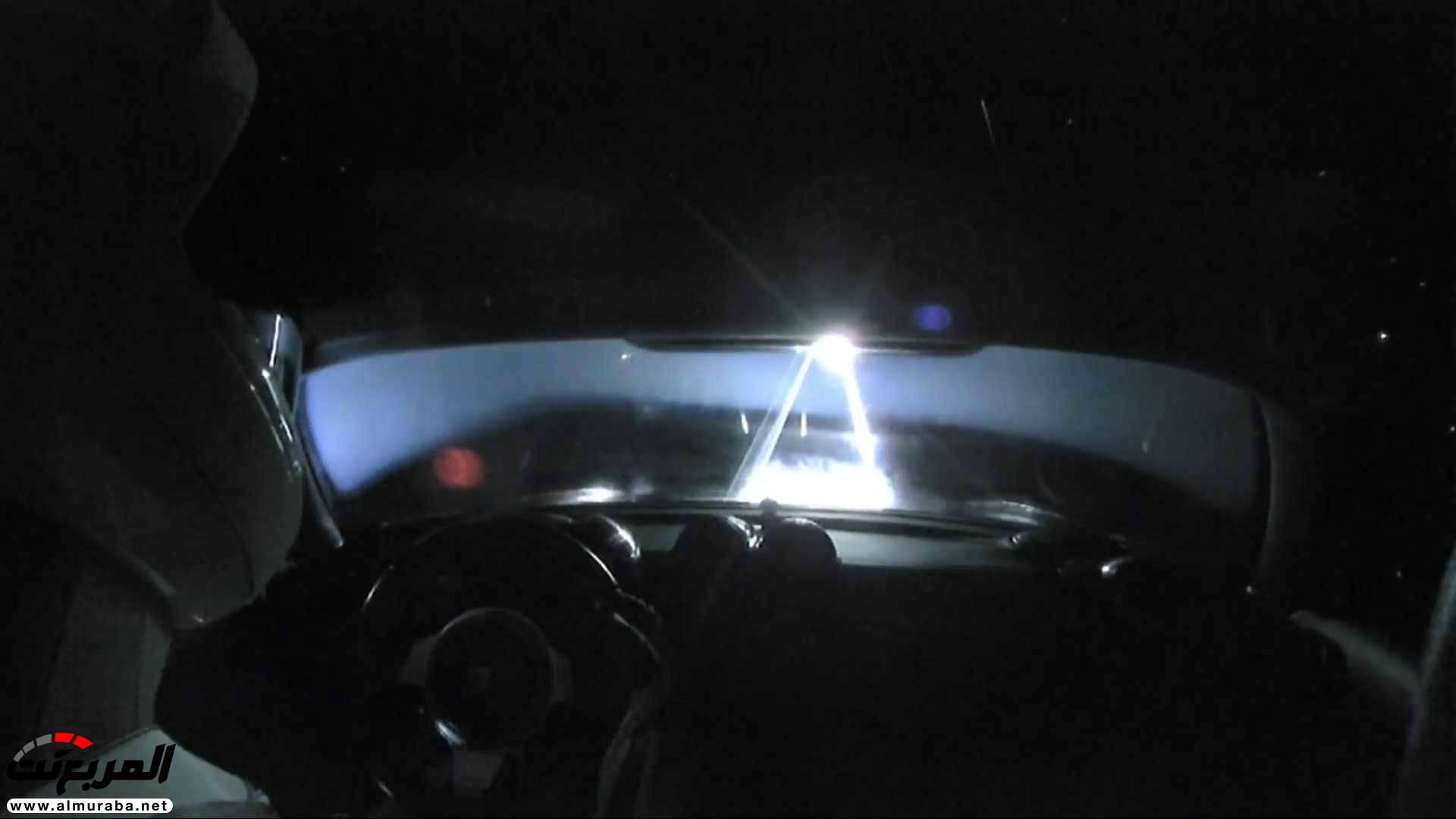 "بالفيديو والصور" إيلون ماسك يطلق تيسلا رودستر إلى المريخ في أقوى صاروخ بالعالم 10