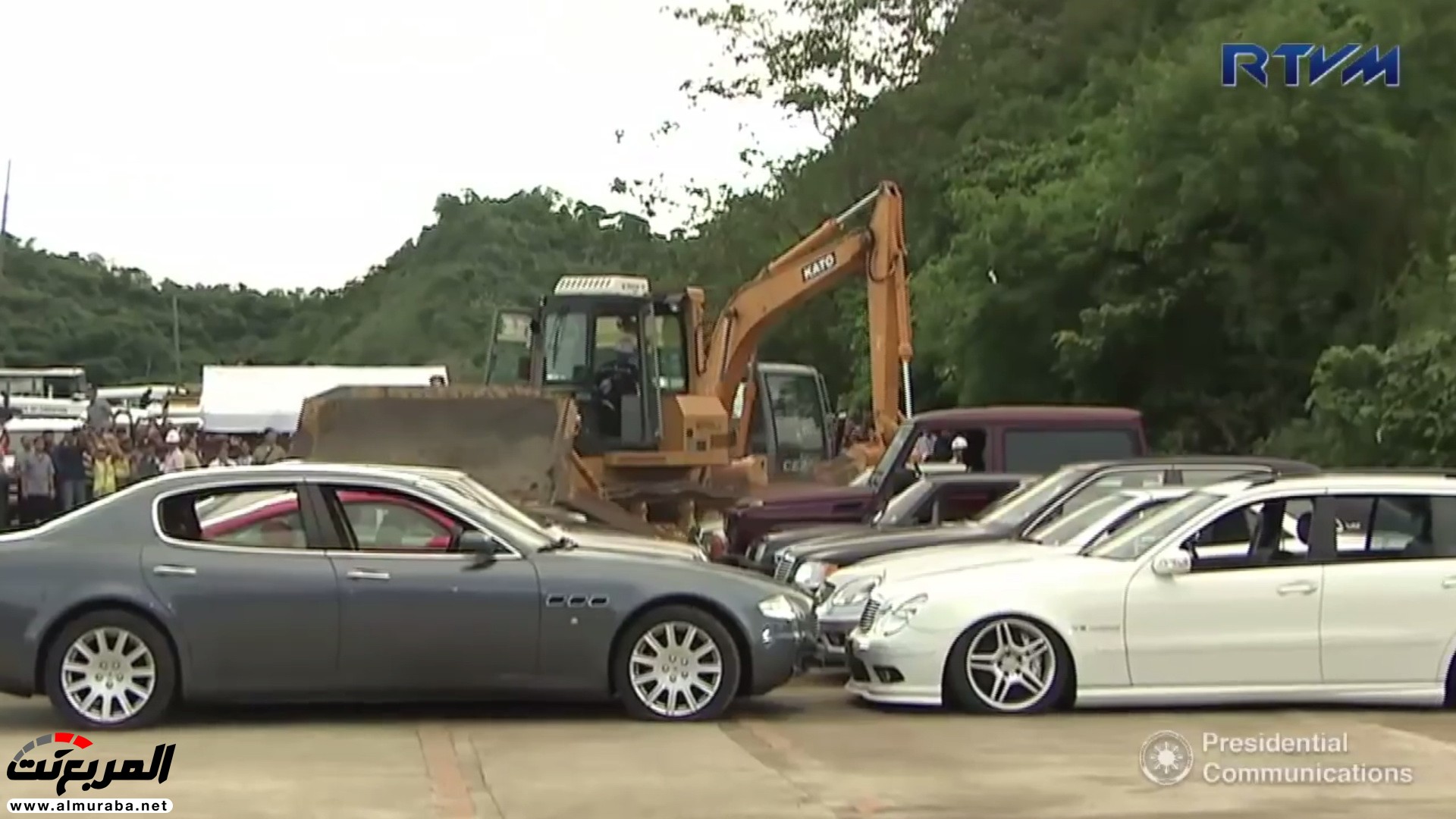 الحكومة الفلبينية تدمر 14 سيارة نادرة بقيمة 2 مليار ريال 34