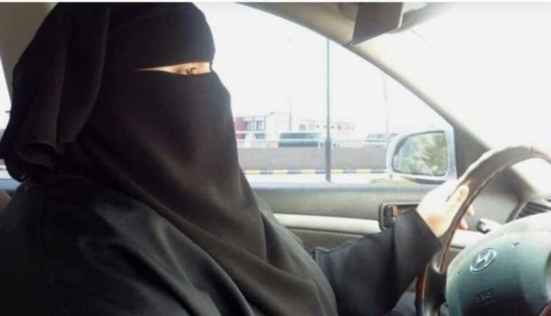أجنبيات من 4 دول لتدريب السعوديات على قيادة السيارة