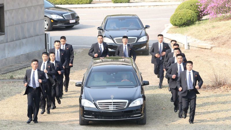 تعرف على سيارة زعيم كوريا الشمالية كيم جونغ اون مرسيدس S600 بولمان الحارس
