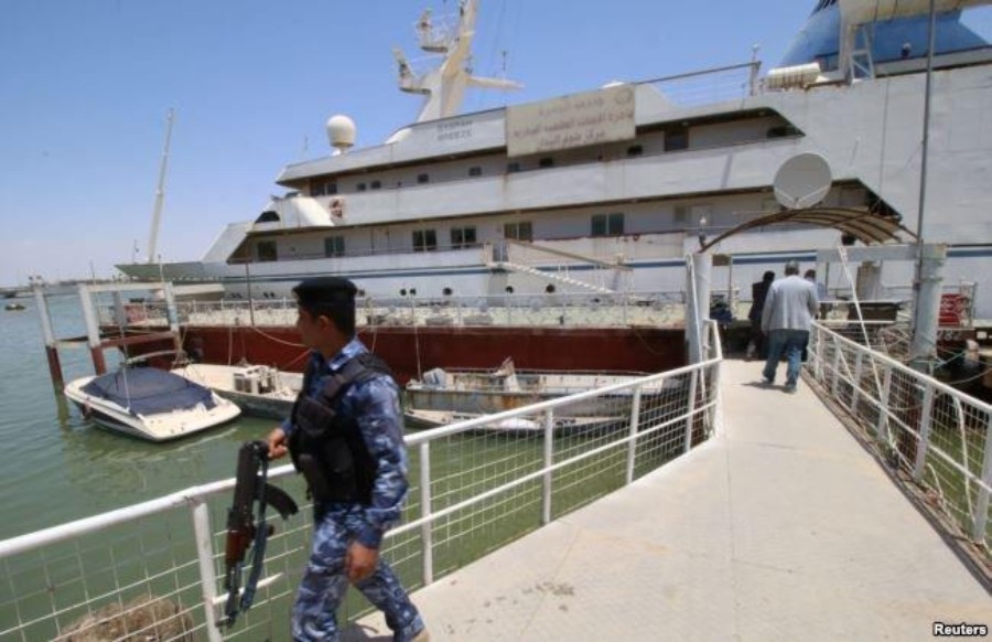 "بالصور" جولة في يخت صدام حسين بعد تحويله إلى فندق بحري 4