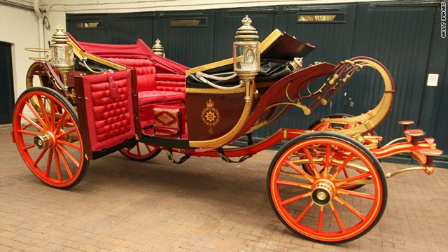 "بالصور" قصة سيارات الزفاف الملكي في بريطانيا على مدار 300 عام 20