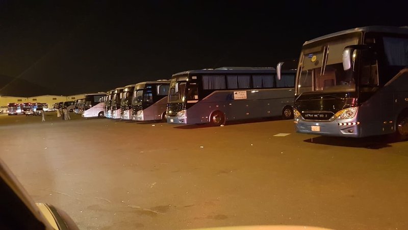 مرور مكة ينشر فيديو تعريفي لتوجيه المعتمرين إلى مواقف ومحطات النقل العام 9
