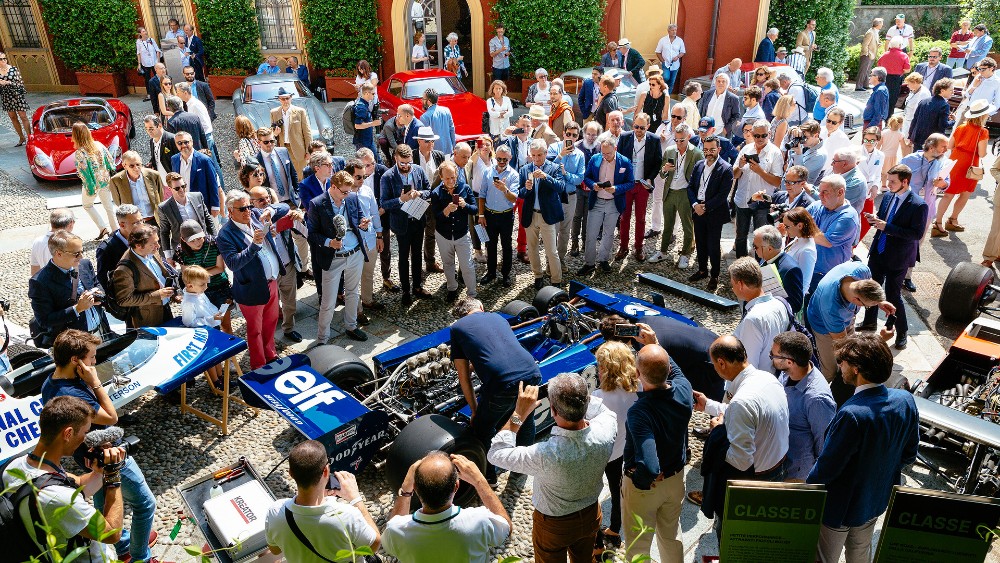 120 صورة تستعرض فخامة السيارات في معرض فيلا ديستي 2018 بإيطاليا 325
