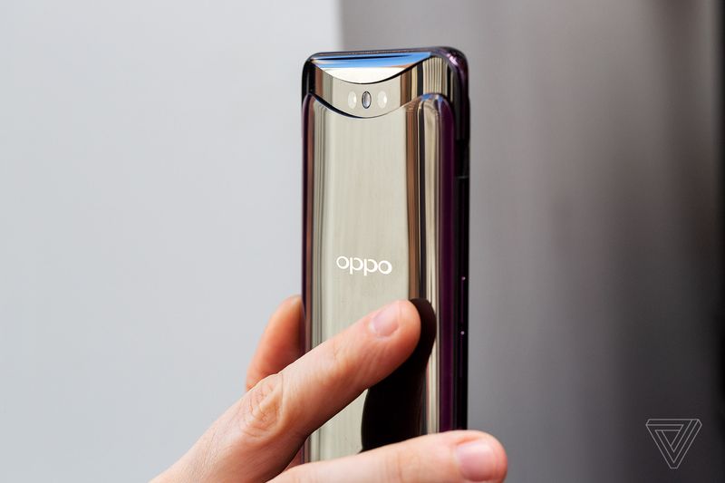 الكشف عن هاتف أوبو فايند X إصدار لامبورجيني بـ 3 كاميرات خفيّة 13