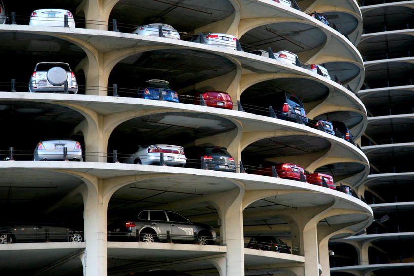 “بالصور” أروع 10 صالات وقوف سيارات في العالم