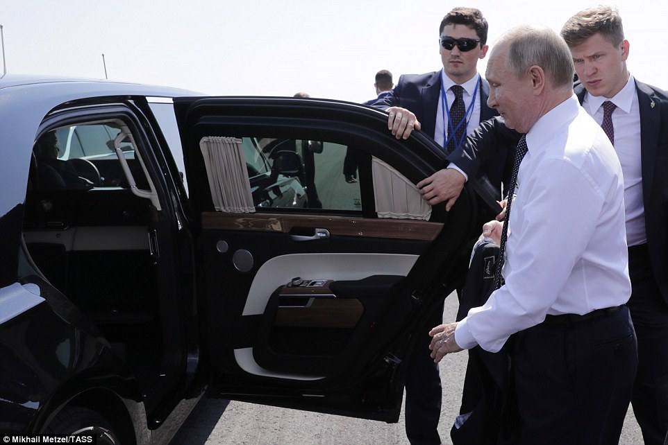 مقارنة بين سيارة الرئيس الروسي بوتين ضد سيارة الرئيس الأمريكي ترامب "مميزات ومواصفات" 16