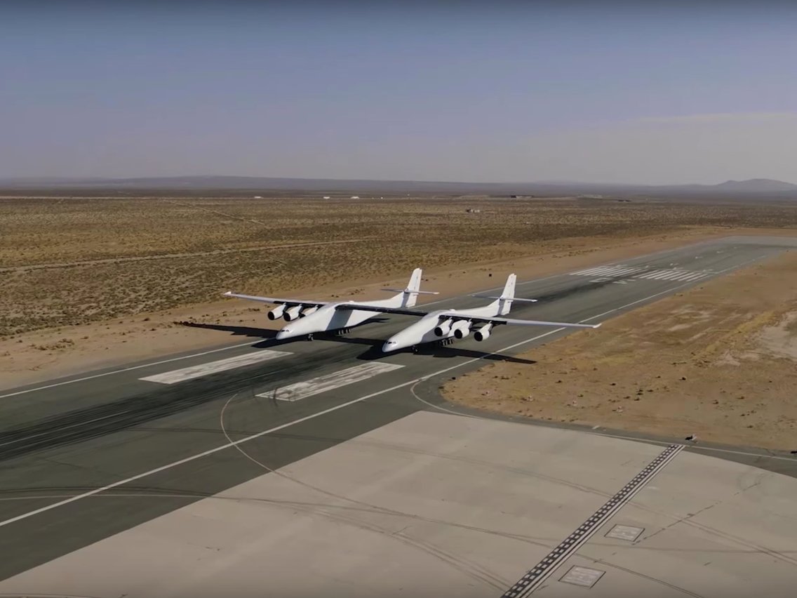"بالصور" نظرة على أكبر طائرة في العالم وزنها 226.7 طن 10