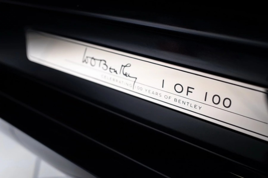 بنتلي تحتفل بمرور 100 عام على تأسيسها بإطلاق أفخم إصدارات مولسان 38