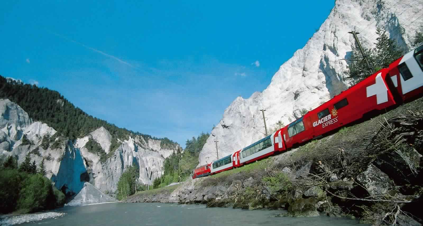 "بالصور" جولة مع قطار جلاسير إكسبريس عبر جبال اﻷلب السويسرية 25