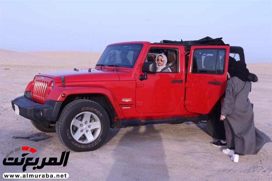 "بالصور والفيديو" شابات يمارسن التطعيس بصحراء المنطقة الشرقية 16