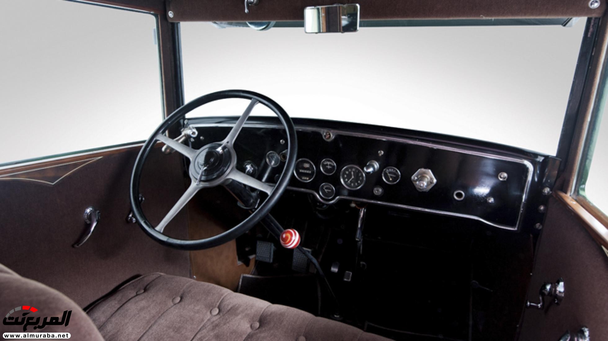 "بالصور" أول سيارة كاديلاك مصفحة بالتاريخ والتي امتلكها آل كابوني زعيم العصابات الأمريكية 7