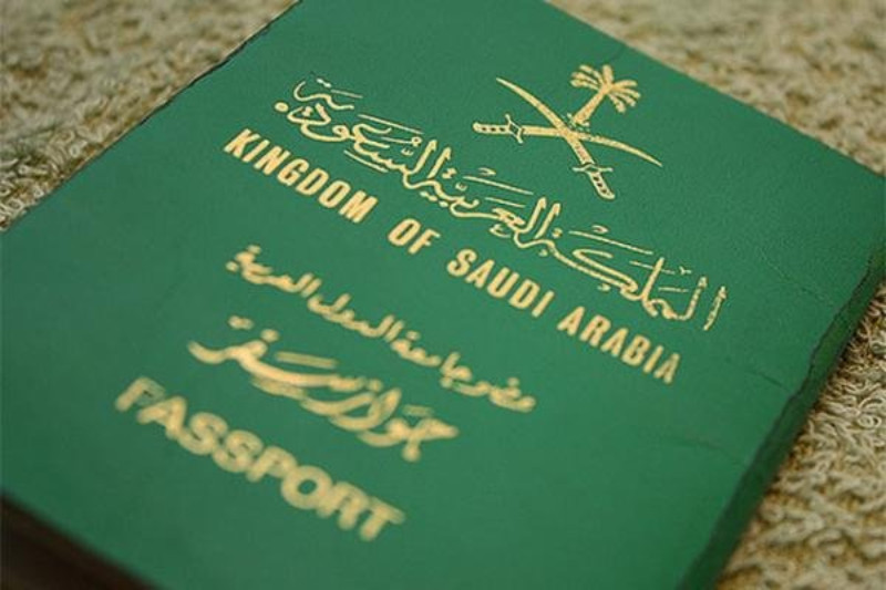 “الجوازات” بدء التشغيل التجريبي لأجهزة الخدمة الذاتية في مطار الملك خالد الدولي