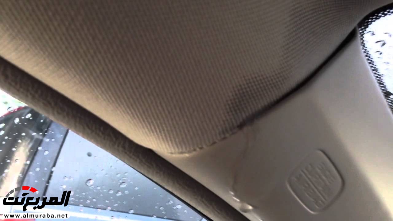 كيفية منع تسرب ماء الأمطار من زجاج السيارة 1