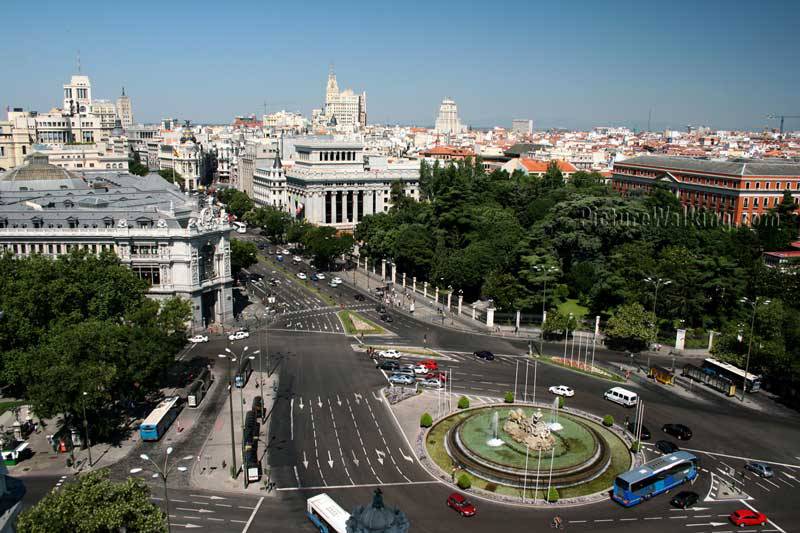 مدريد تقرر حظر دخول سيارات البنزين والديزل إلى وسط المدينة