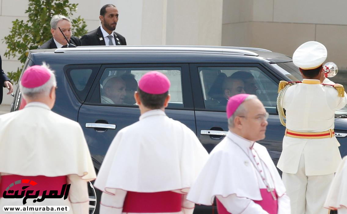 "بالصور" بابا الفاتيكان انتقل إلى القصر الرئاسي الإماراتي في كيا سول 12