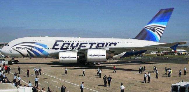 صيني يسرق زملائه فوق السحاب على طائرة مصرية! 1