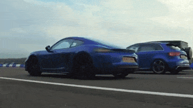 "بالفيديو" سباق تسارع بين مرسيدس G63 واودي RS3 وبورش كايمان GTS 4