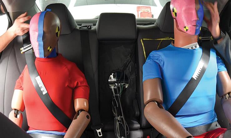 “دراسة” السيارات بحاجة ملحة لإضافات تحمي الركاب بالمقاعد الخلفية