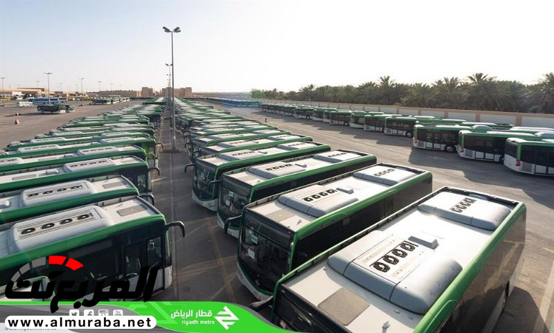 "بالصور" البدء في تركيب محطات حافلات الرياض تمهيدا للانطلاق التجريبي 1