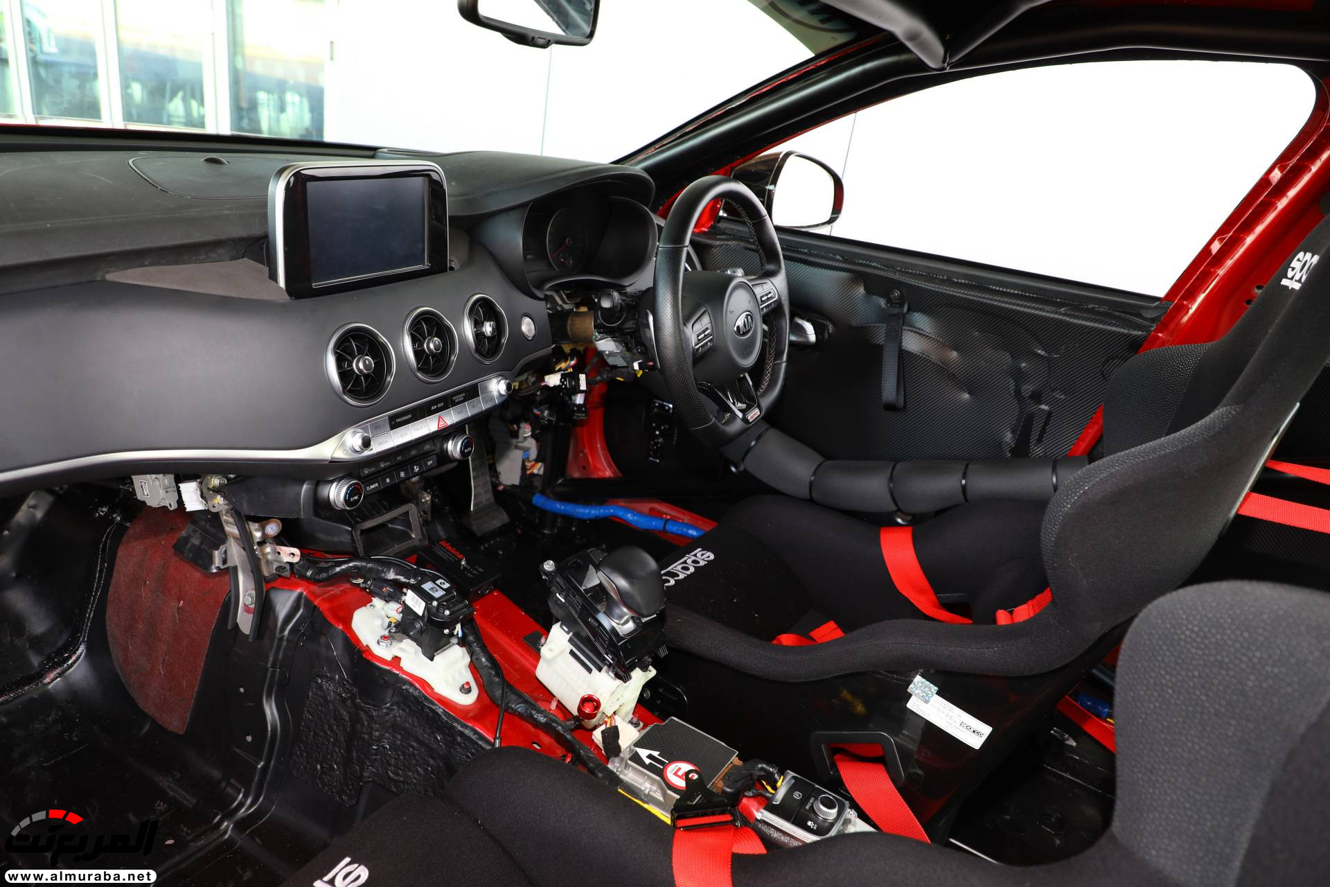 كيا ستينجر GT S تتحول إلى سيارة سباق اختبارية 7