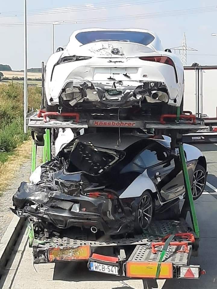 سيارات تويوتا سوبرا 2020 تتورط في حادثة أثناء نقلها إلى الوكالة