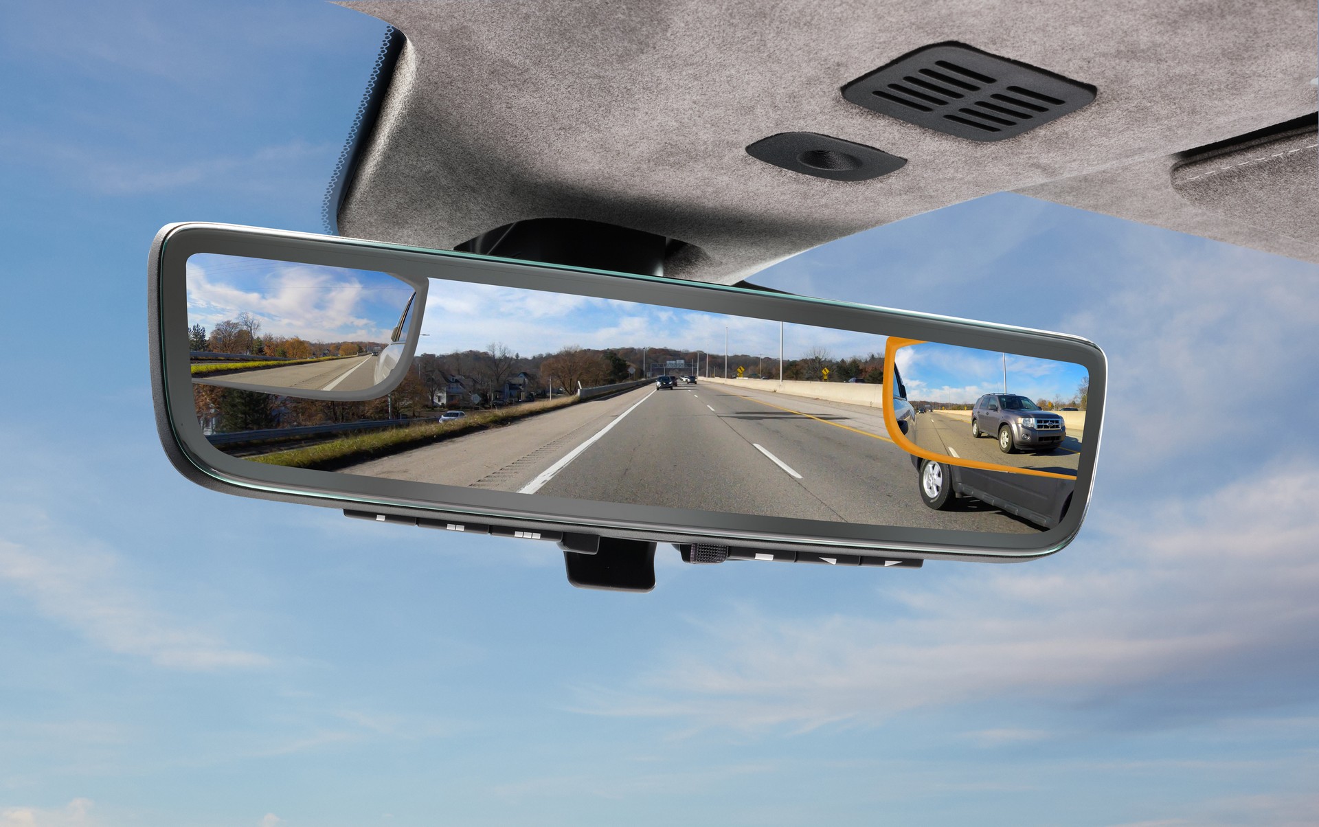 أول نظرة على تقنية المرآة الخلفية الرقمية للسيارات 7
