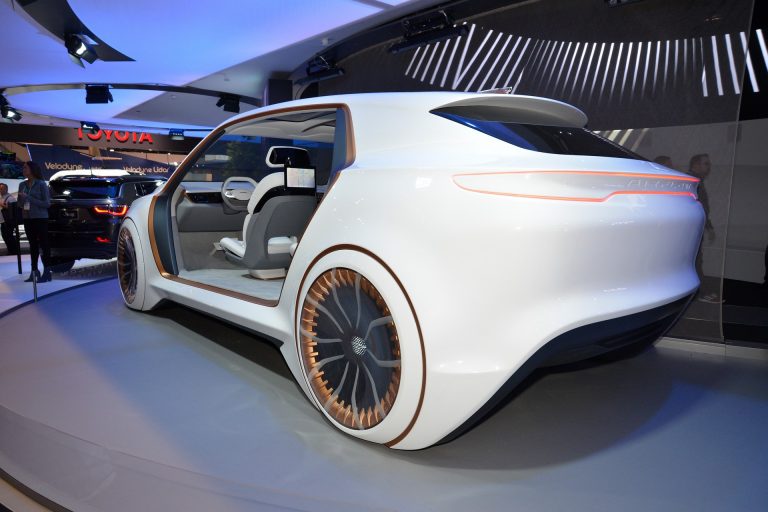 فيات كرايسلر تريد التعاون مع الشركة المصنعة لآيفون لإنتاج السيارات 2