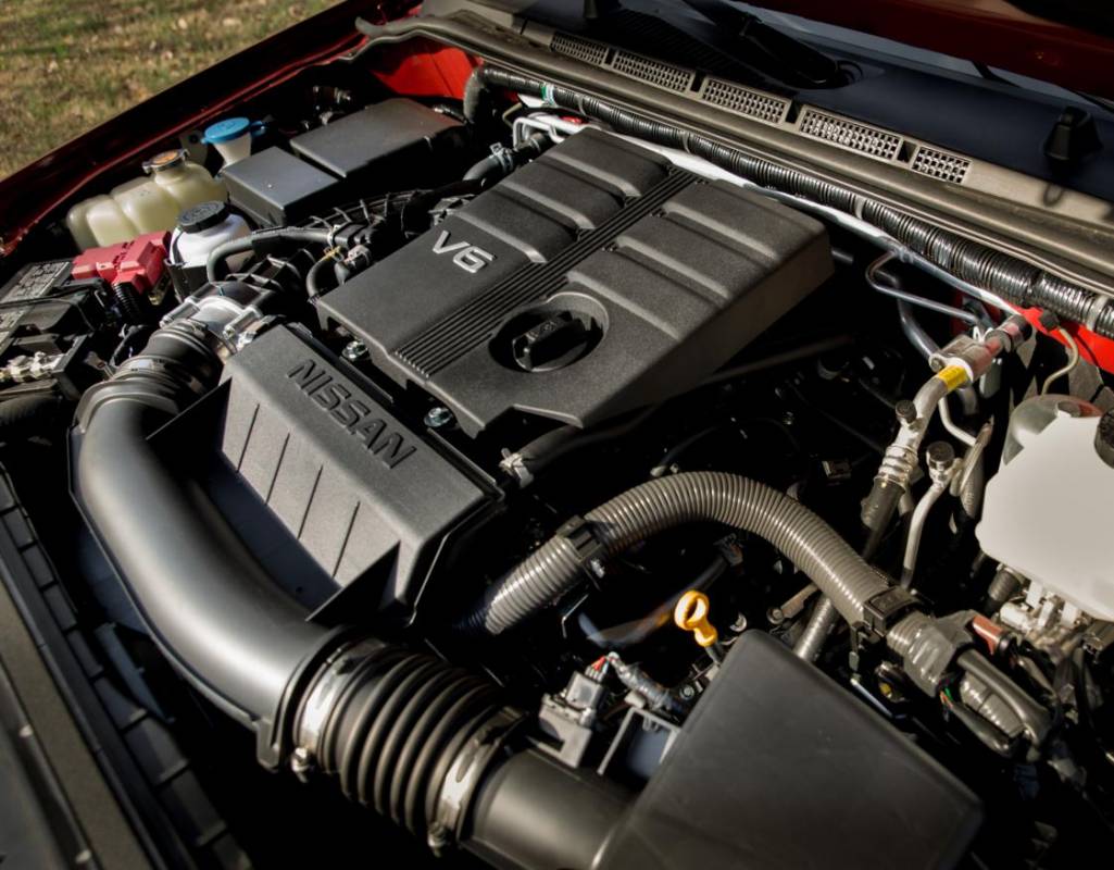 نيسان تعلن عن محرك V6 جديد لسيارات البيك اب والإس يو في 11