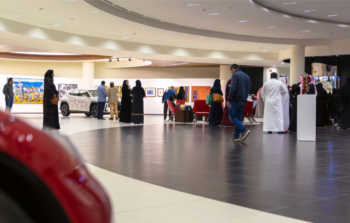 "41 صورة" شاهد افتتاح المعرض الفني آرت لكزس في الرياض 101