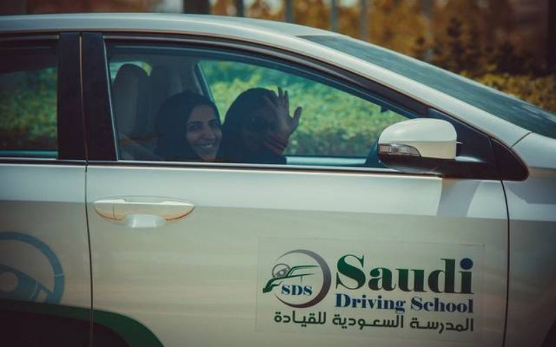 تمتلك سيارة؟.. تعرف على نصائح المدرسة السعودية للقيادة 5