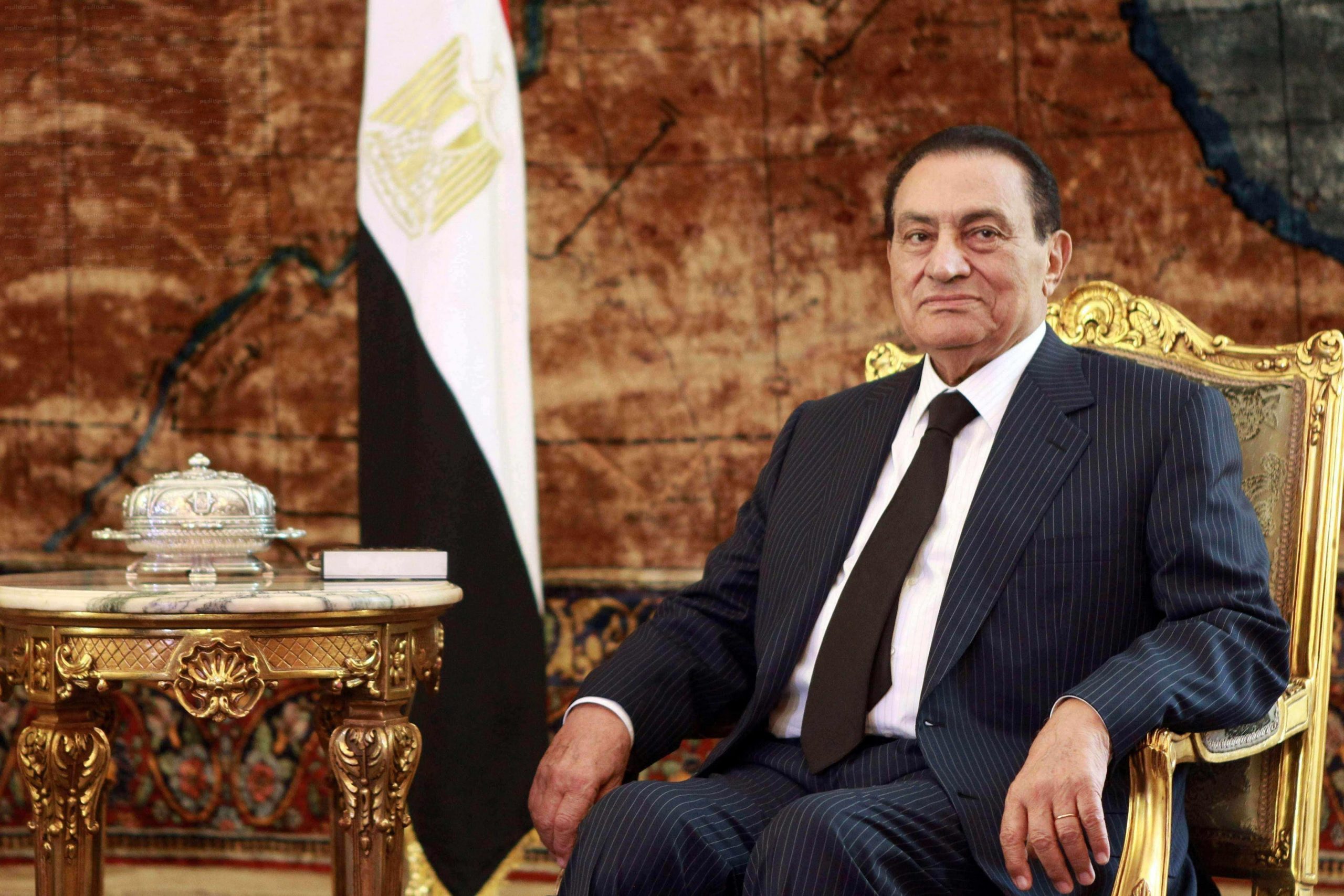 "بالصور" تعرف على سيارات الرئيس المصري الراحل محمد حسني مبارك 11