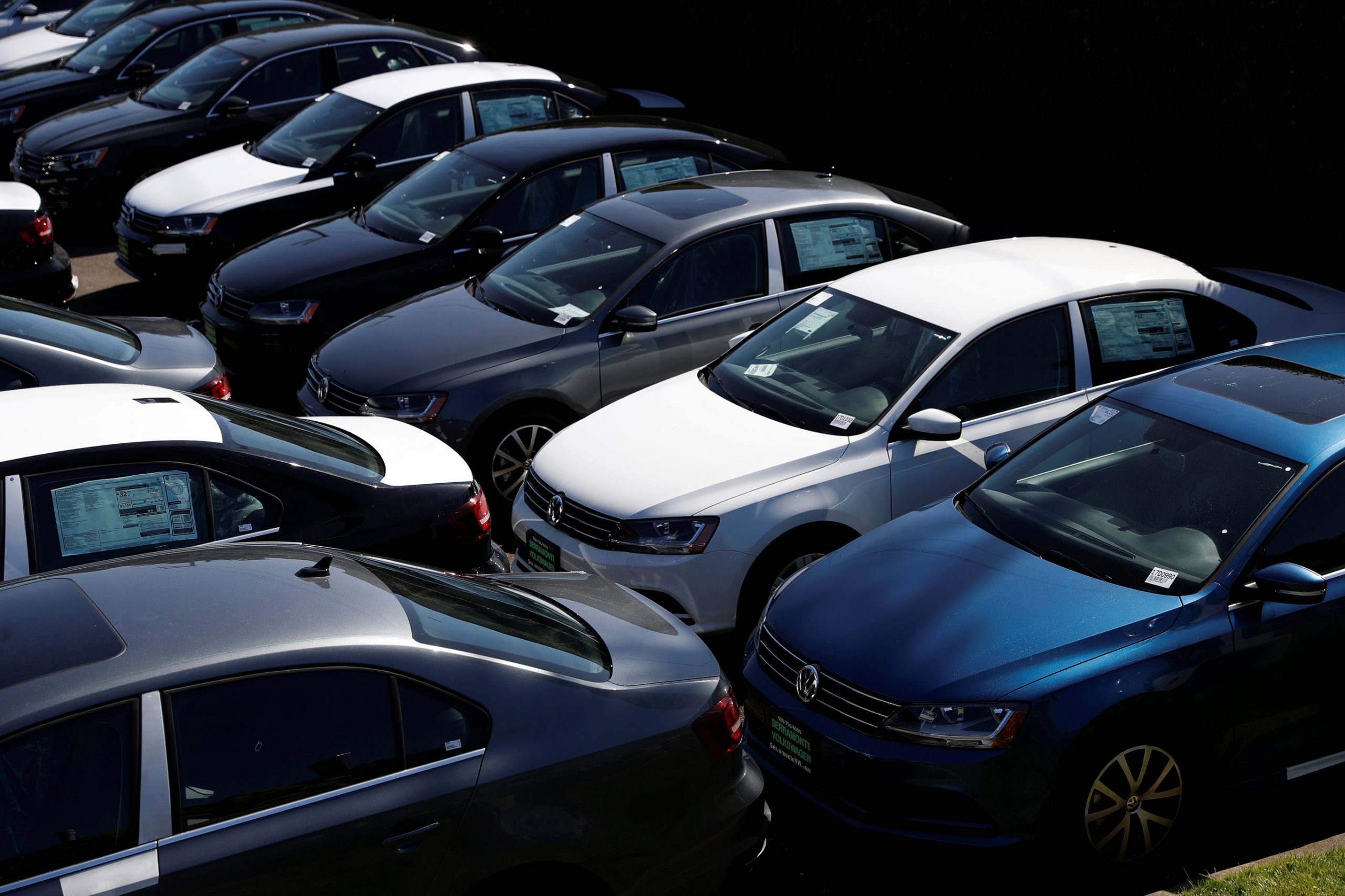 مبيعات السيارات الأمريكية قد تشهد تراجع بـ 80%
