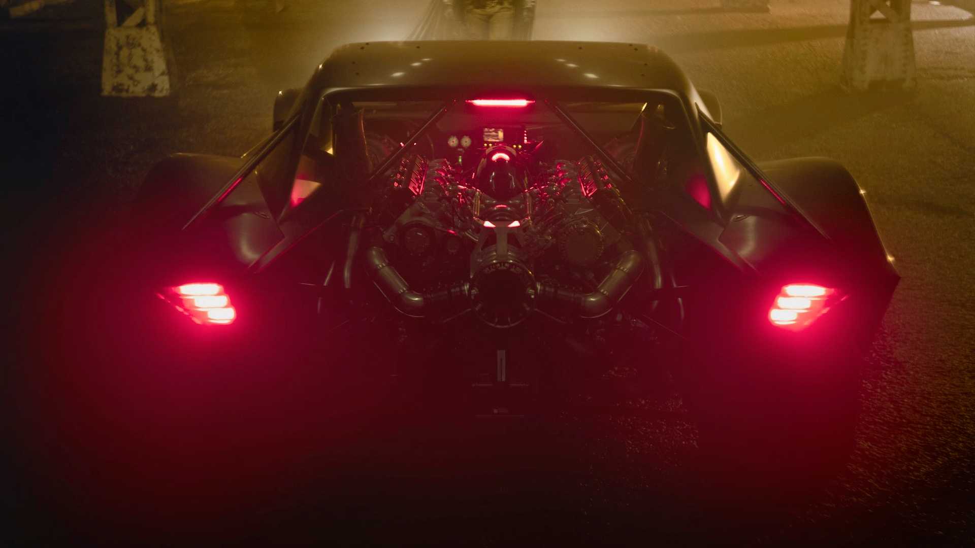أول نظرة رسمية على سيارة باتمان الجديدة