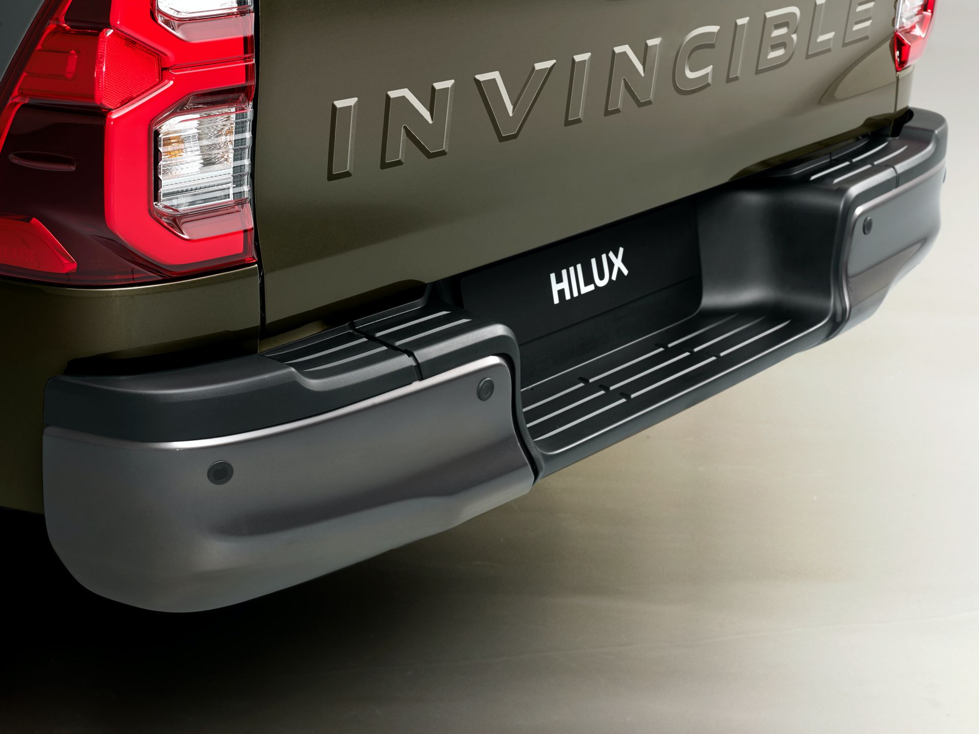 مواصفات تويوتا هايلكس 2021 وأهم المعلومات Toyota Hilux 205
