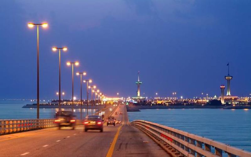 اكتمال مشروع البوابات الجديدة على جسر الملك فهد 1