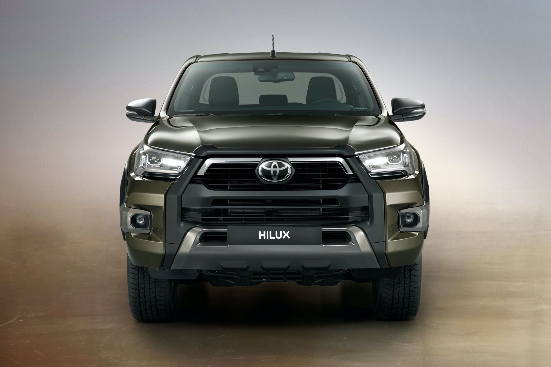 مواصفات تويوتا هايلكس 2021 وأهم المعلومات Toyota Hilux 190